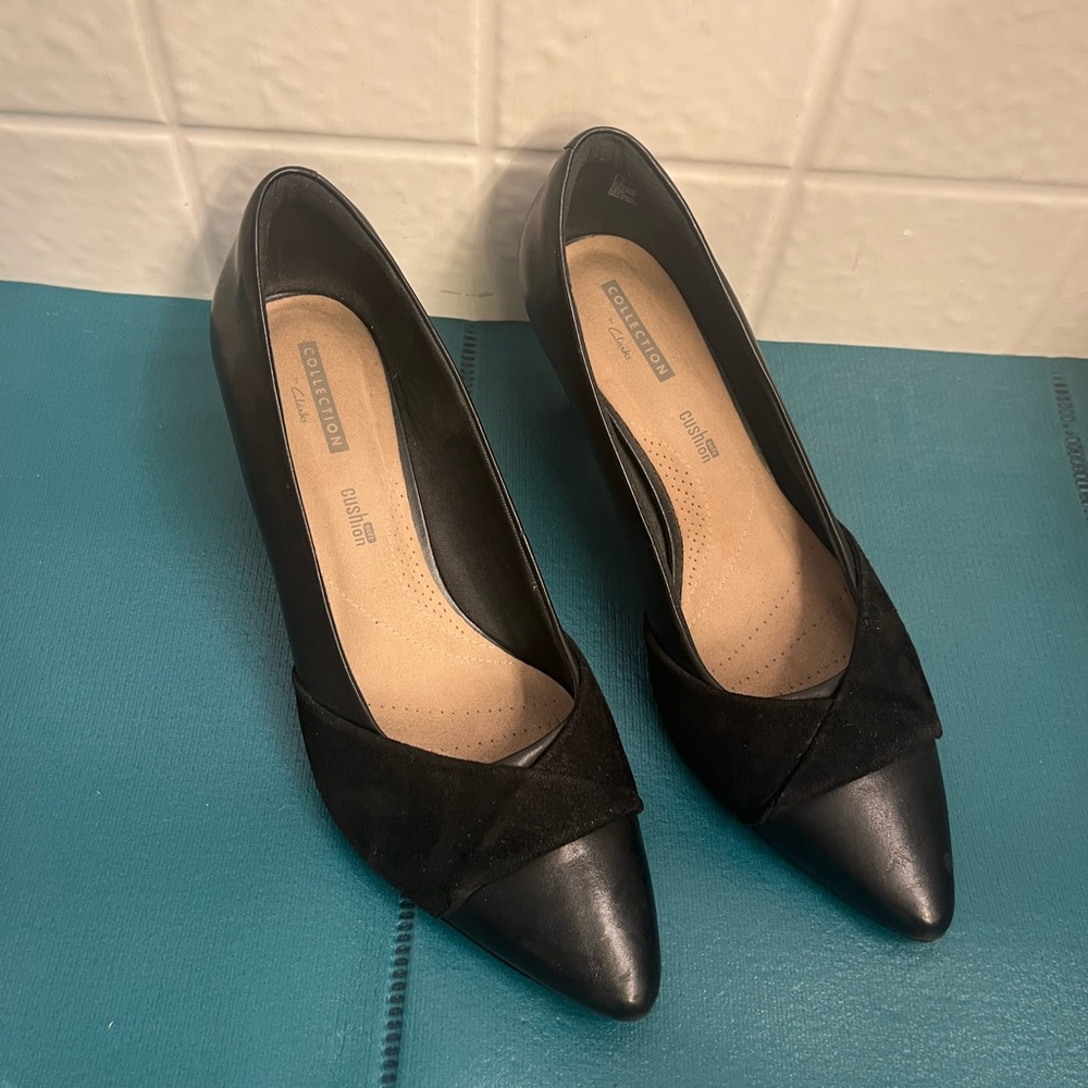 Clarks Women's Black Pumps